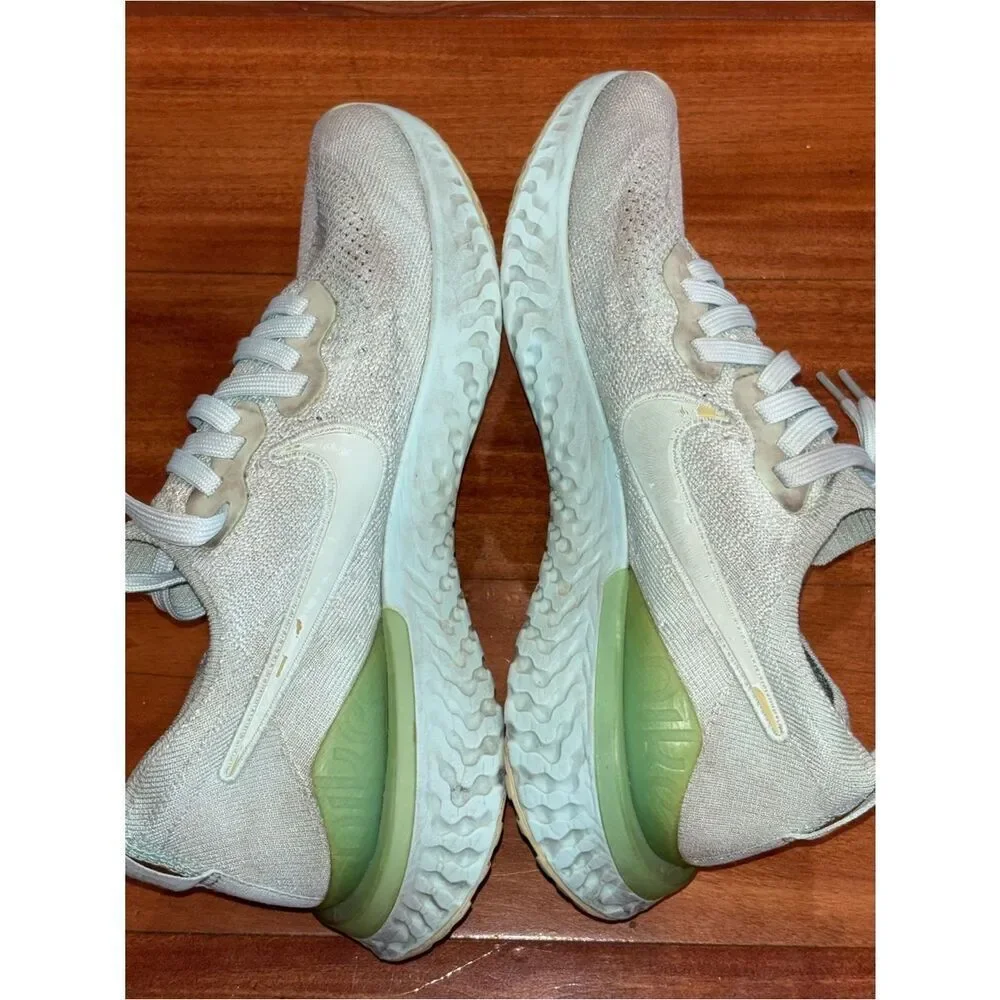 Nike Women's White Knit Running Athletic Sneakers with Olive Heel Size 8